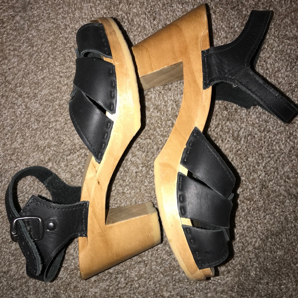 Clogs